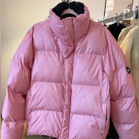 Rains Quilted Padded Oversized Matte-Shell Pink Puffer Ski Jacket, Size Medium - Picture 4 of 7